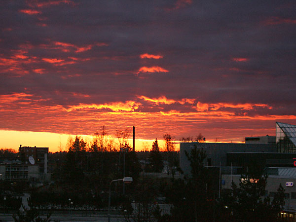 Auringonnousu huhtikuussa 2009